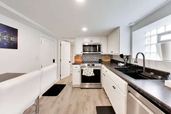 $945,000 | 5333 West Foster Avenue, Chicago, IL 60630