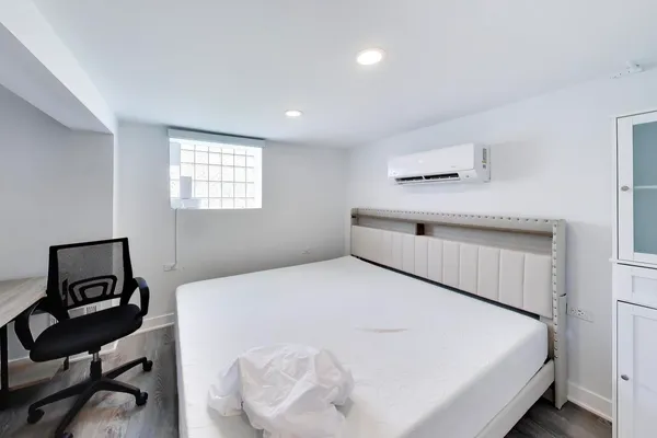 $945,000 | 5333 West Foster Avenue, Chicago, IL 60630