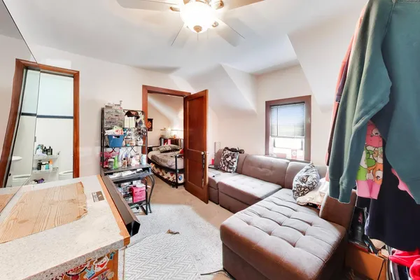 $945,000 | 5333 West Foster Avenue, Chicago, IL 60630