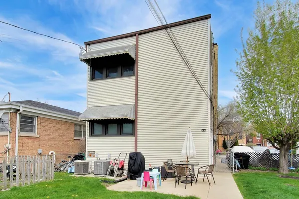 $945,000 | 5333 West Foster Avenue, Chicago, IL 60630