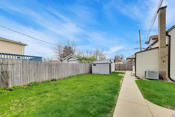 $945,000 | 5333 West Foster Avenue, Chicago, IL 60630
