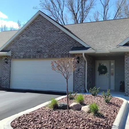 $419,900 | 2447-2 Remington Road, Green Bay, WI 54302