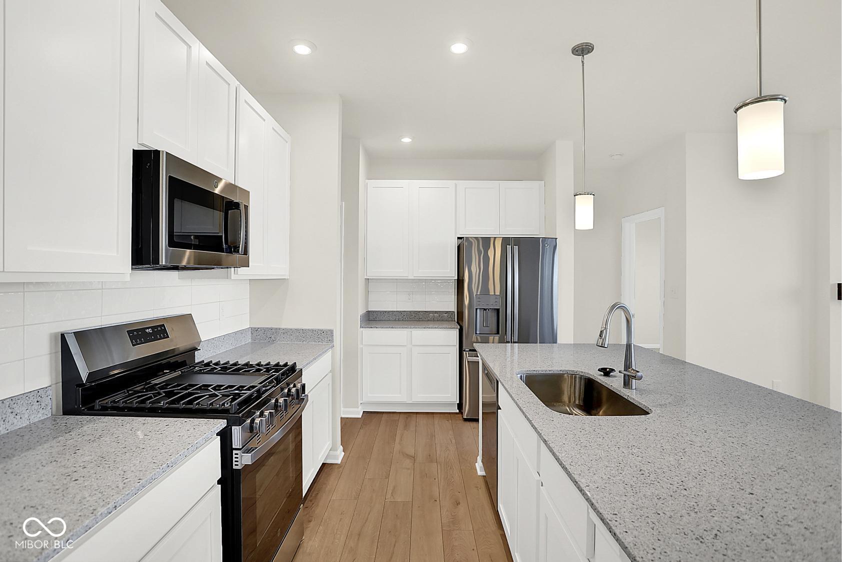 19773 Highclere Lane Sheridan, IN 46069 - Photo 7 of 44