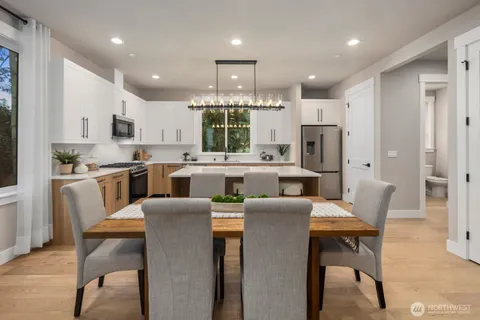 $1,599,950 | 5010 114th Avenue Northeast, Kirkland, WA 98033