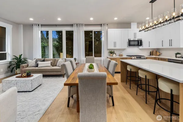 $1,579,950 | 5010 114th Avenue Northeast, Kirkland, WA 98033