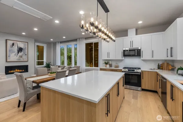 $1,579,950 | 5010 114th Avenue Northeast, Kirkland, WA 98033