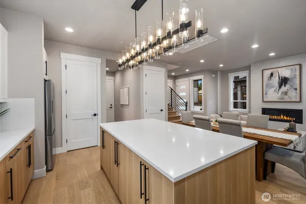 $1,579,950 | 5010 114th Avenue Northeast, Kirkland, WA 98033
