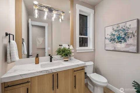 $1,599,950 | 5010 114th Avenue Northeast, Kirkland, WA 98033