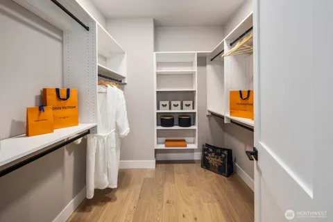 $1,599,950 | 5010 114th Avenue Northeast, Kirkland, WA 98033