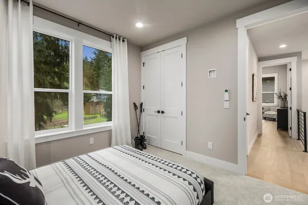 $1,579,950 | 5010 114th Avenue Northeast, Kirkland, WA 98033