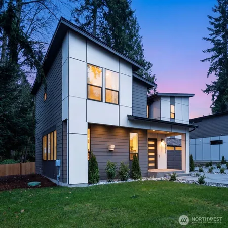 $1,579,950 | 5010 114th Avenue Northeast, Kirkland, WA 98033