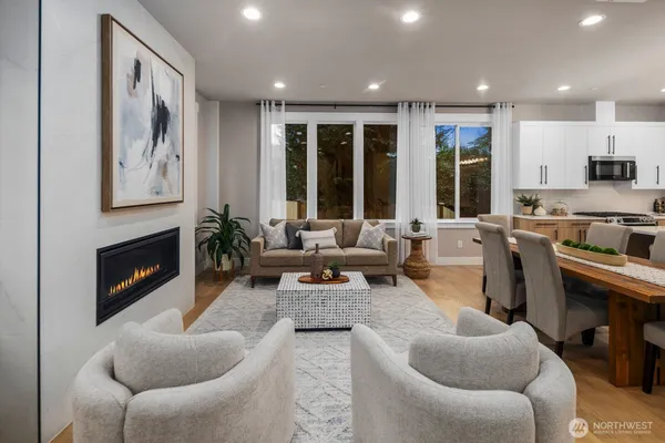 $1,579,950 | 5010 114th Avenue Northeast, Kirkland, WA 98033