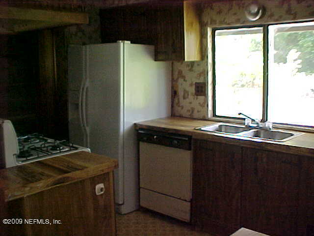 143 Yearling Road Crescent City, FL 32112 - Photo 4 of 5 Kitchen