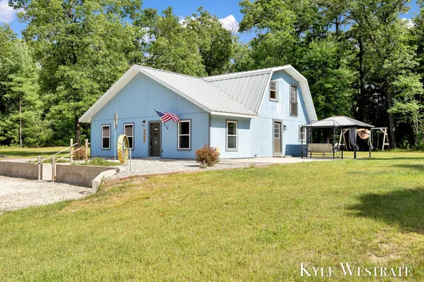 $319,900 | 5953 Newcosta Avenue, Newaygo, MI 49337