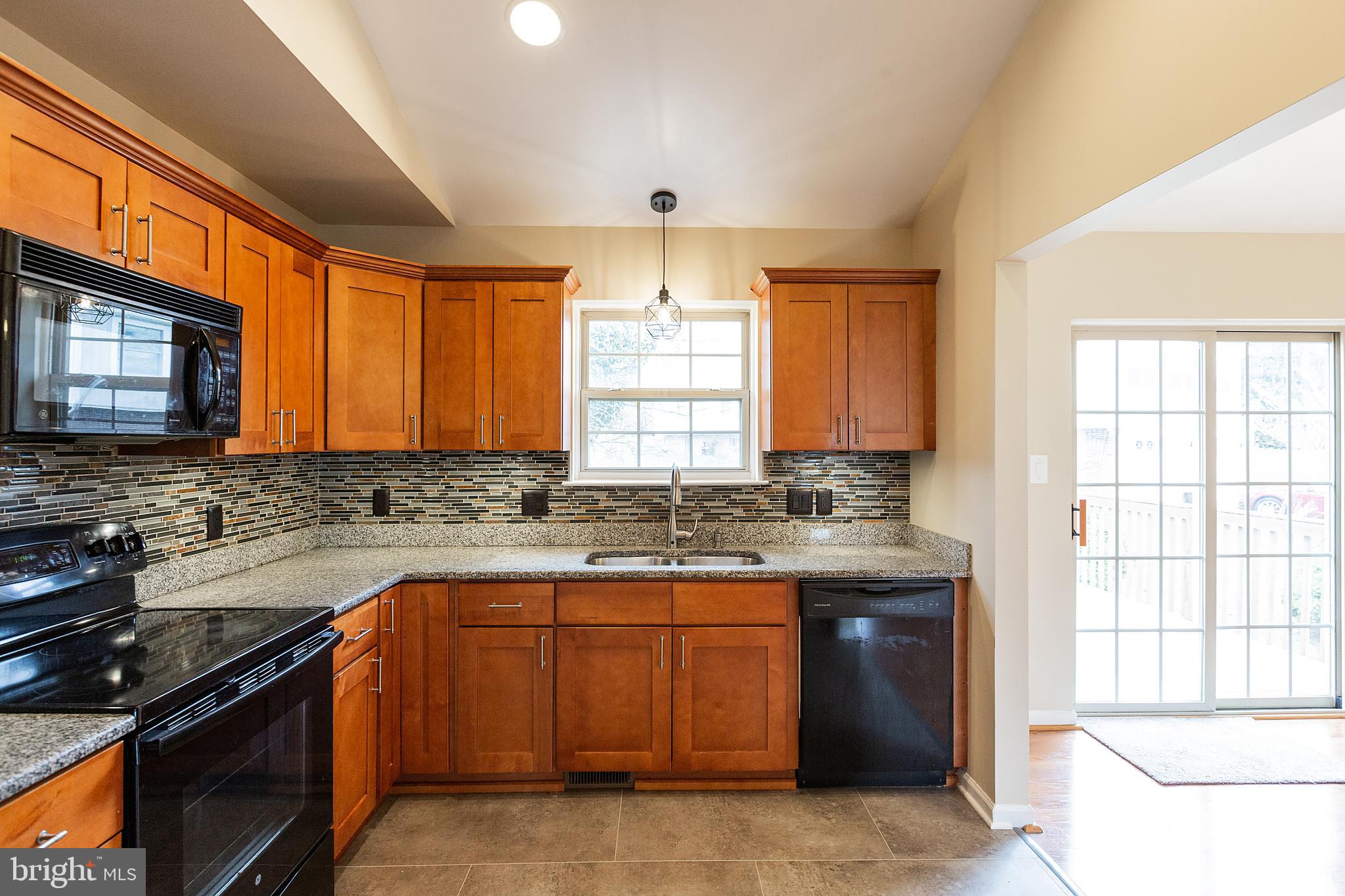 2072 Sheaffer Road Elizabethtown, PA 17022 - Photo 19 of 85