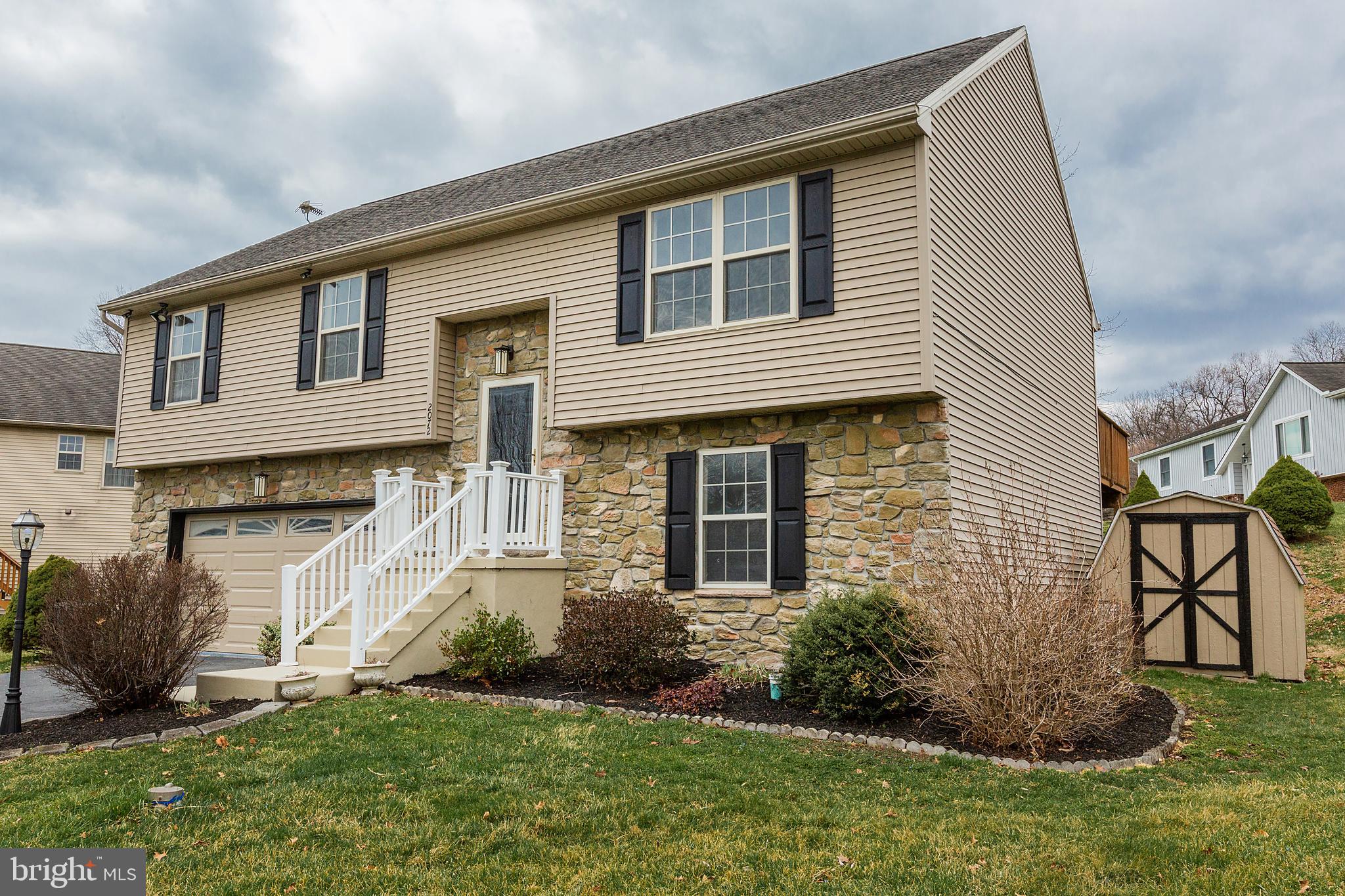 2072 Sheaffer Road Elizabethtown, PA 17022 - Photo 2 of 85