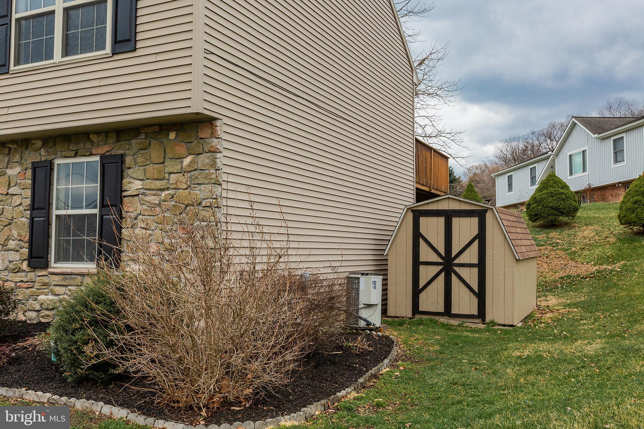 2072 Sheaffer Road Elizabethtown, PA 17022 - Photo 5 of 85