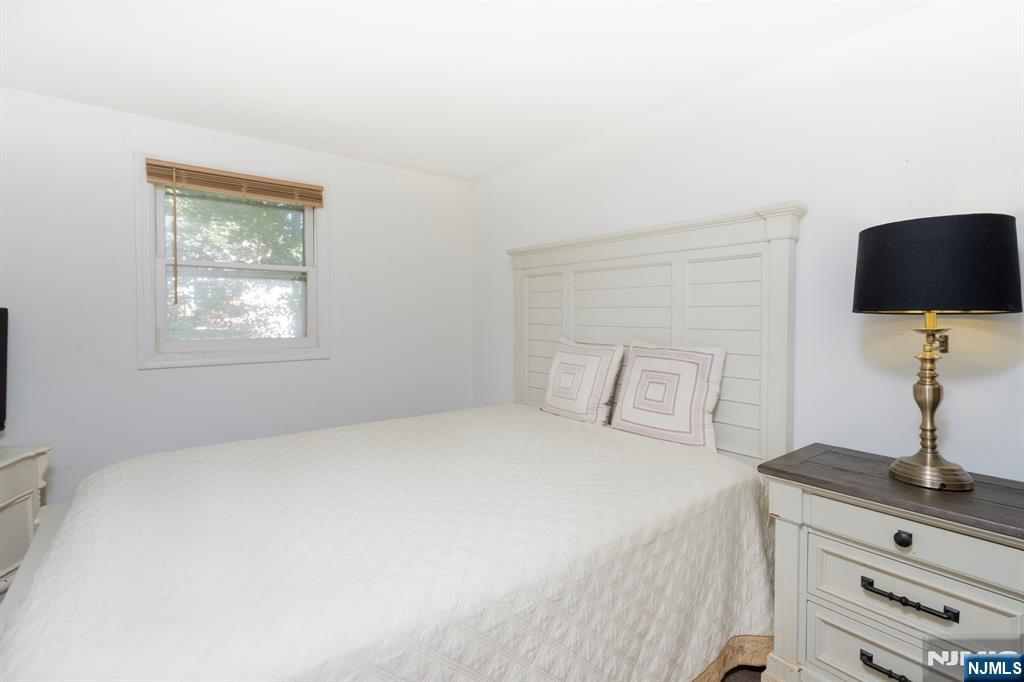 103 Breakneck Road Vernon, NJ 07422 - Photo 11 of 12 Gallery Image 11