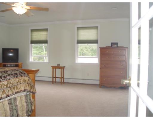 37 Robinson Road Rochester, MA 02770 - Photo 6 of 11 a living room with furniture and a window