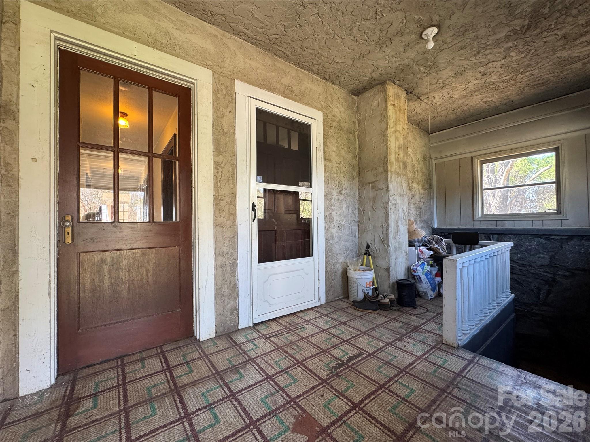 905 Conover Boulevard East Conover, NC 28613 - Photo 19 of 39 a living room with furniture