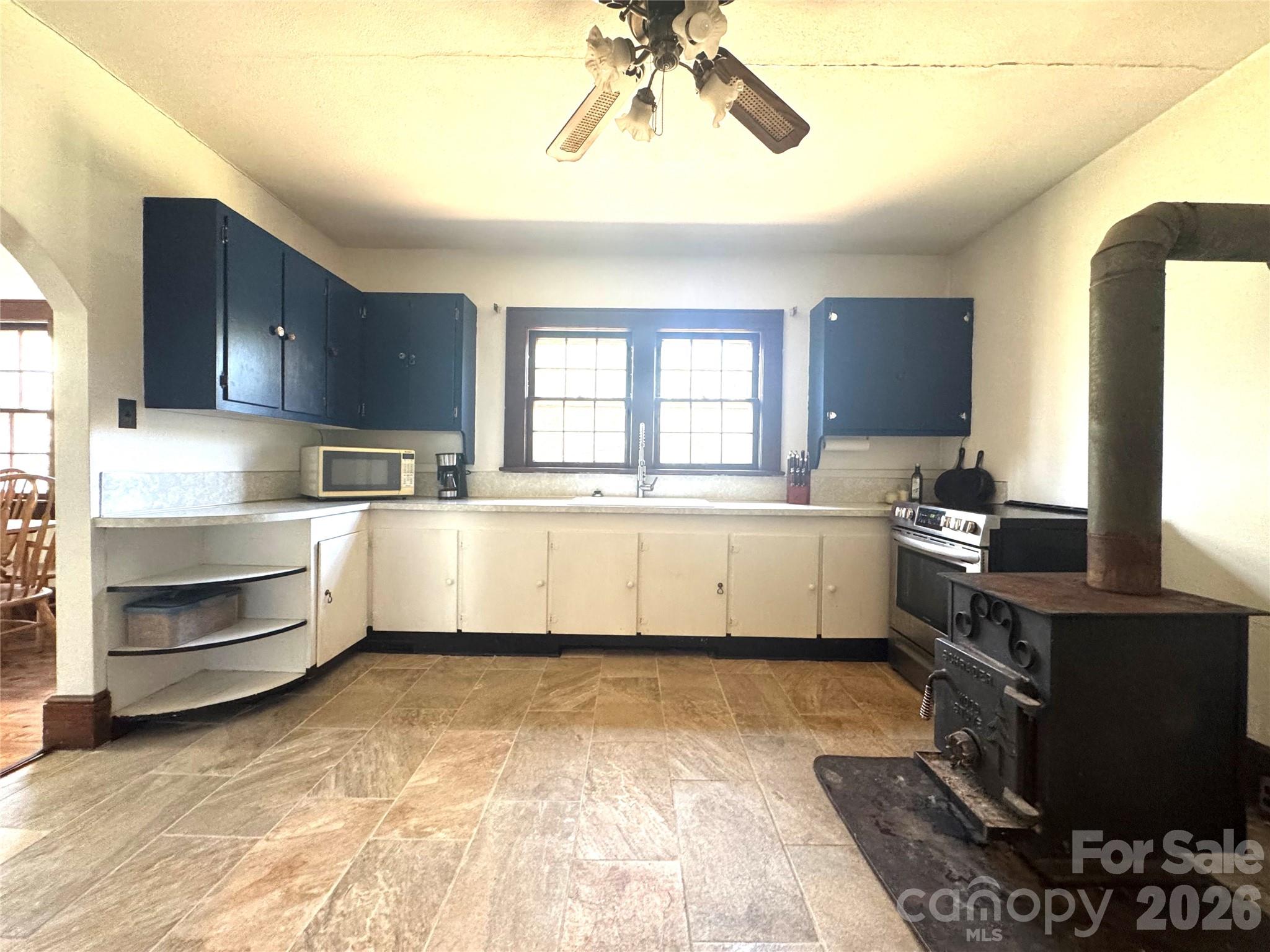 905 Conover Boulevard East Conover, NC 28613 - Photo 2 of 39 a kitchen with a cabinets and appliances