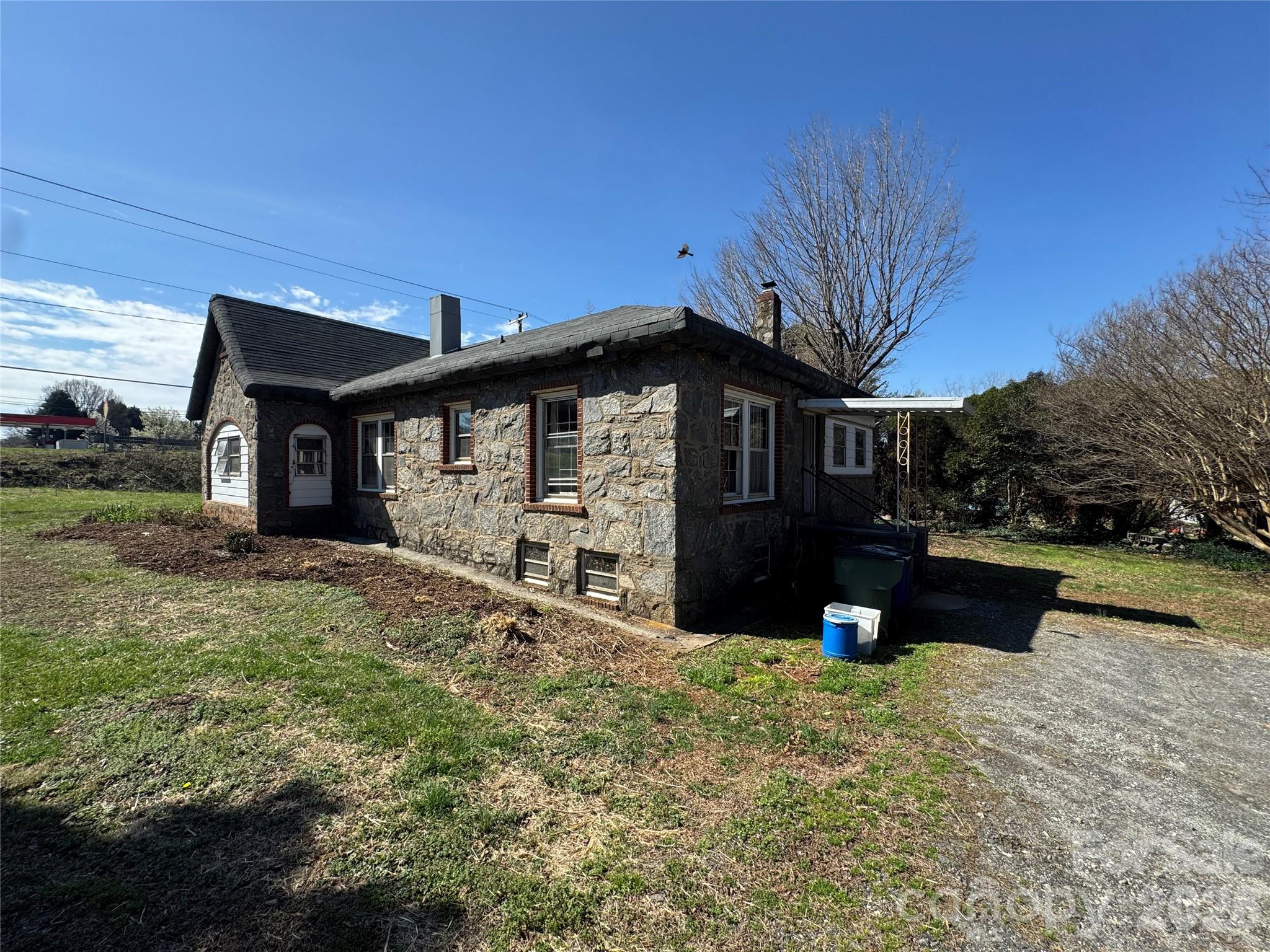 905 Conover Boulevard East Conover, NC 28613 - Photo 26 of 39 a front view of a house with a yard