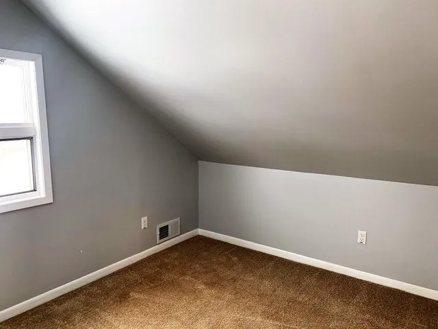 $2,300 | 930 Henry Street, Lake Geneva, WI 53147