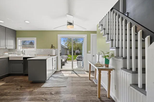 $2,300 | 930 Henry Street, Lake Geneva, WI 53147