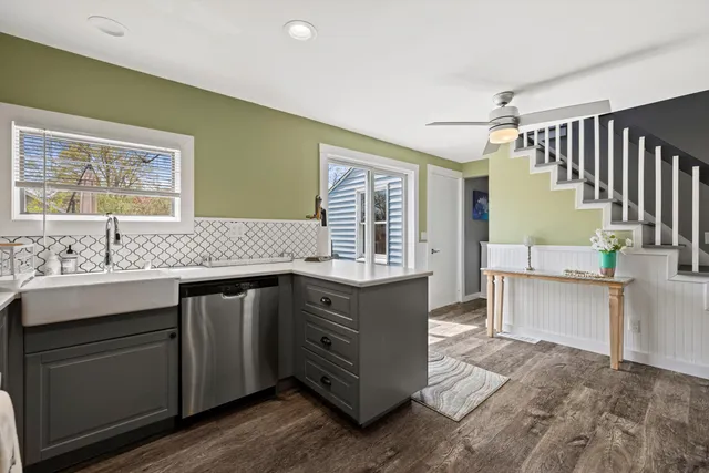 $2,300 | 930 Henry Street, Lake Geneva, WI 53147