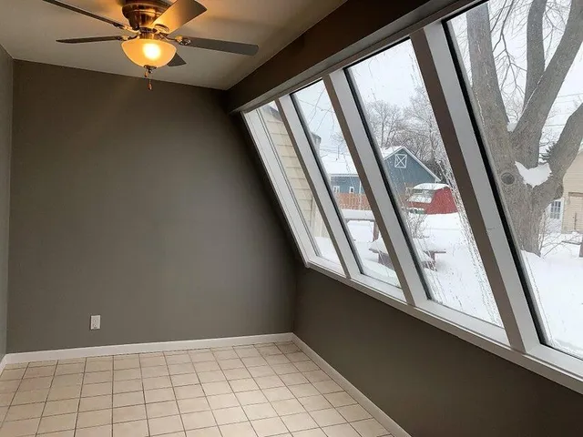 $2,300 | 930 Henry Street, Lake Geneva, WI 53147