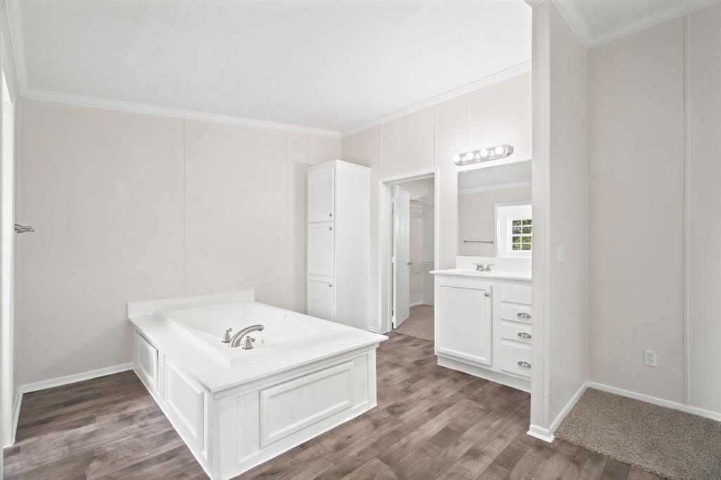 1040 Earp Road Springtown, TX 76082 - Photo 25 of 40 Gallery Image 25