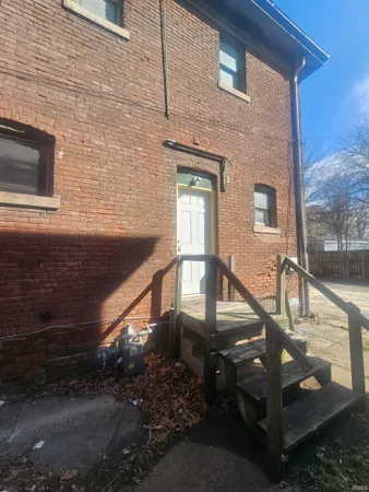 $299,000 | 416 South 5th Street, Terre Haute, IN 47807