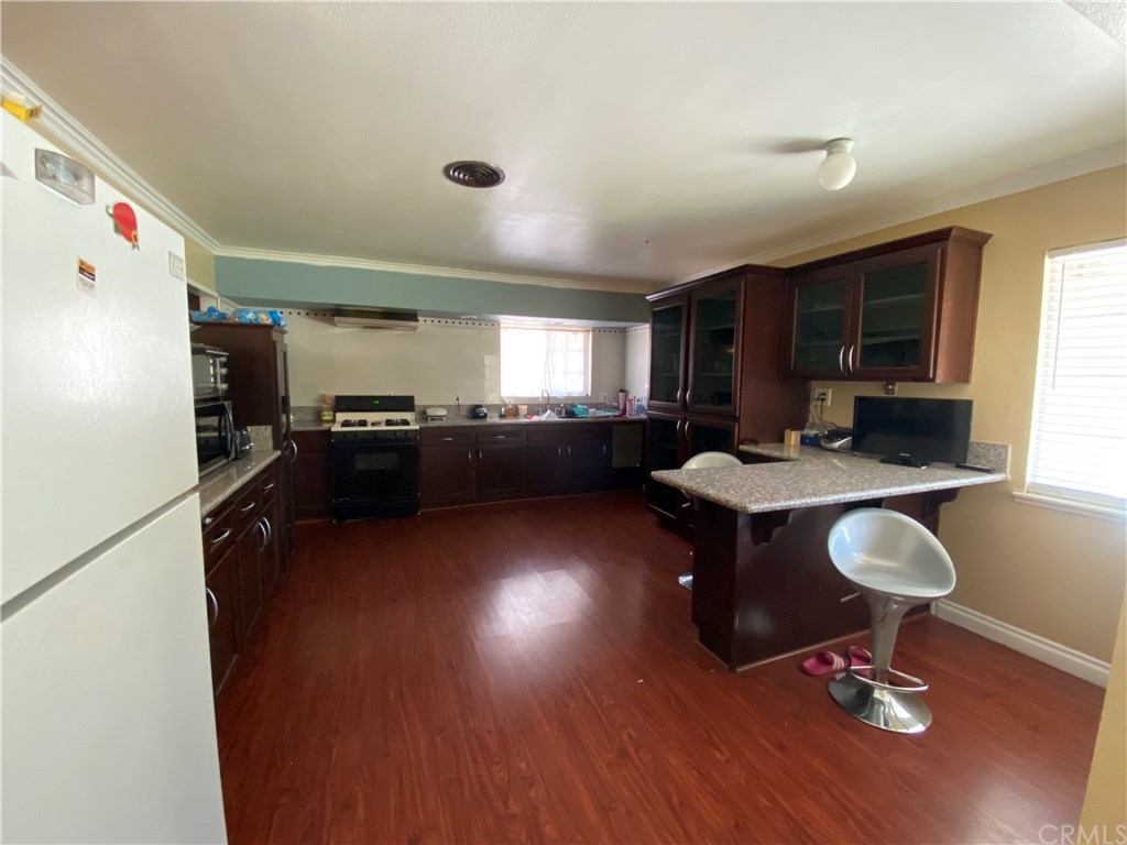 5672 Harold Street Riverside, CA 92503 - Photo 2 of 29