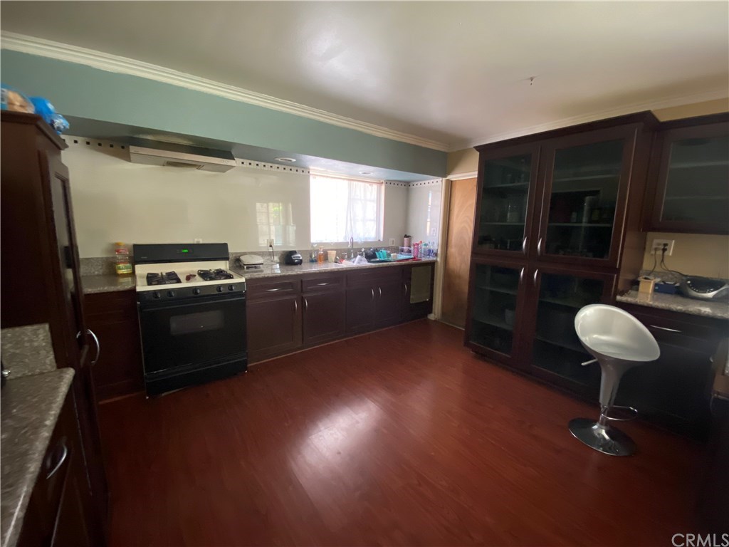5672 Harold Street Riverside, CA 92503 - Photo 4 of 29