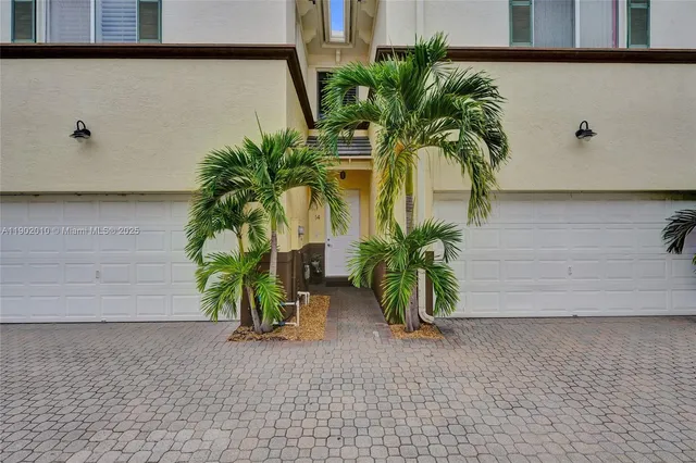 $450,000 | 518 North Federal Highway, Unit 14, Lake Worth, FL 33460