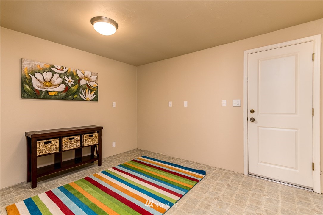 20926 46th Avenue Southeast Bothell, WA 98021 - Photo 14 of 24