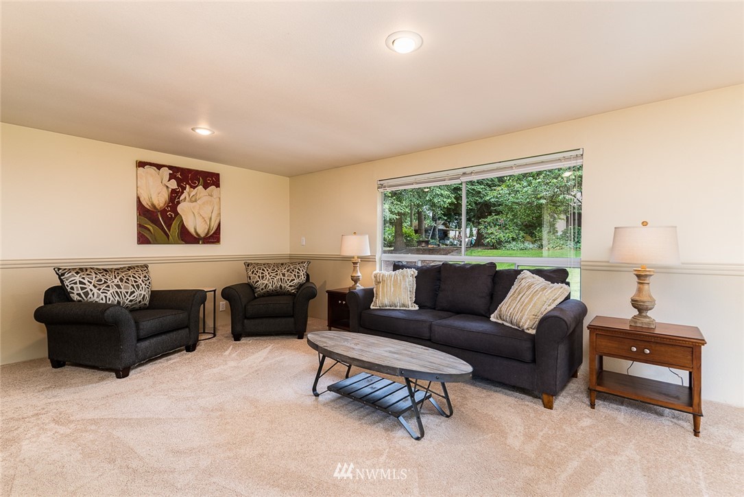 20926 46th Avenue Southeast Bothell, WA 98021 - Photo 6 of 24