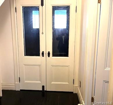 49 Main Street Sparrowbush, NY 12780 - Photo 3 of 21 a bathroom with a bathtub