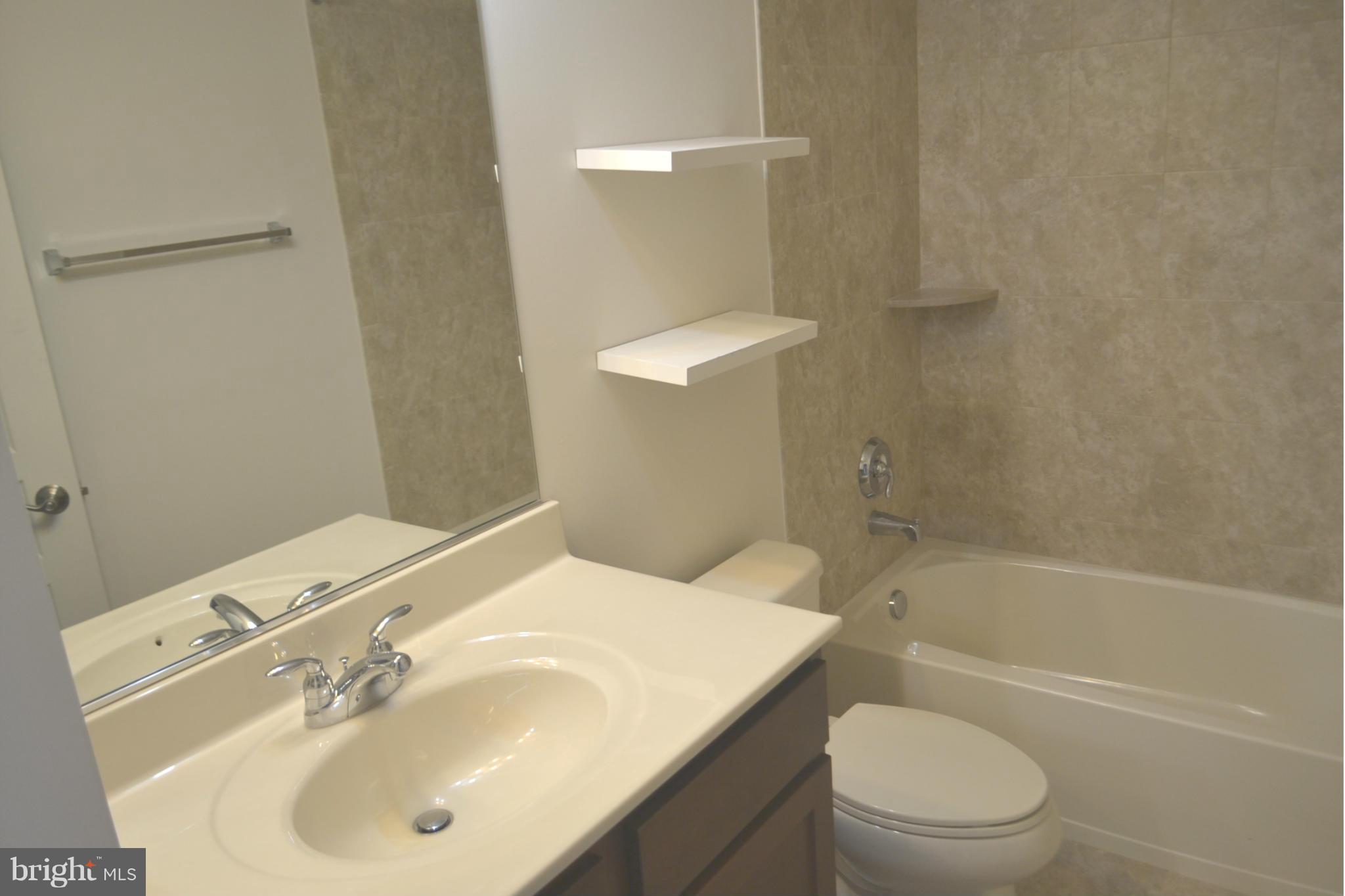 8324 Scotland Loop, Unit 30 Manassas, VA 20109 - Photo 15 of 19 Bath