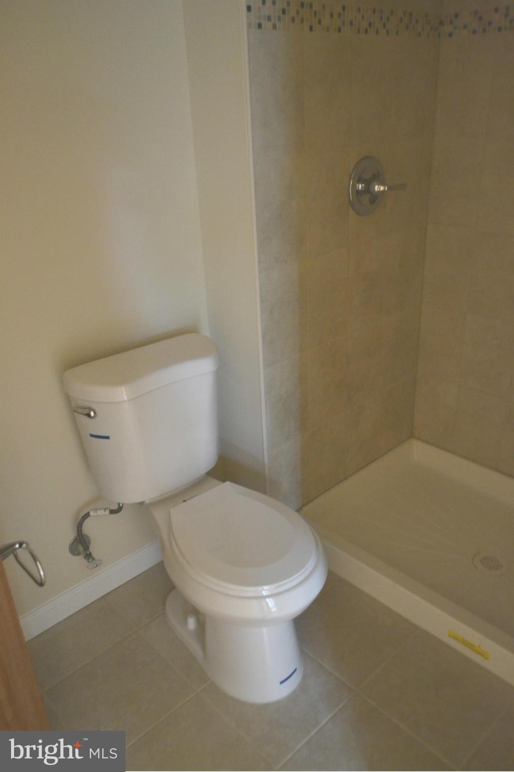 8324 Scotland Loop, Unit 30 Manassas, VA 20109 - Photo 5 of 19 Bath