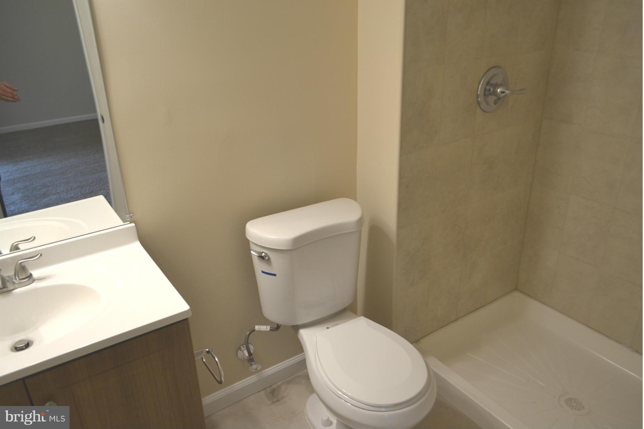 8324 Scotland Loop, Unit 30 Manassas, VA 20109 - Photo 6 of 19 Bath