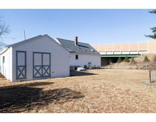 1073 Riverside Drive Methuen, MA 01844 - Photo 8 of 20 Gallery Image 8