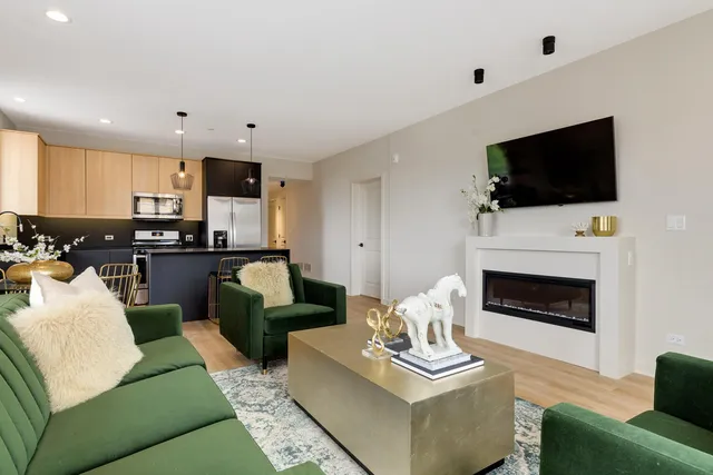 $2,200 | 6035 West North Avenue, Unit 1E, Oak Park, IL 60302