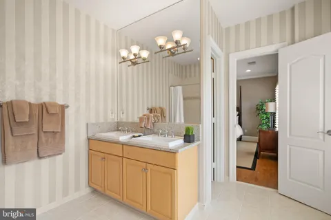 $2,400,000 | 7212 Farm Meadow Court, McLean, VA 22101