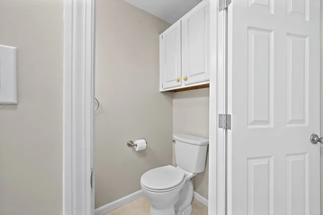 a bathroom with a toilet