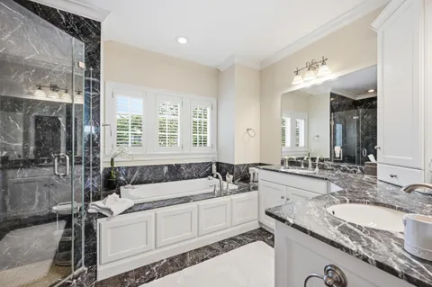 $4,395,000 | 129 Shore Drive West, Mashpee, MA 02649
