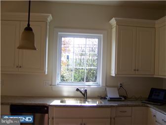 321 Strathmore Road Havertown, PA 19083 - Photo 5 of 12