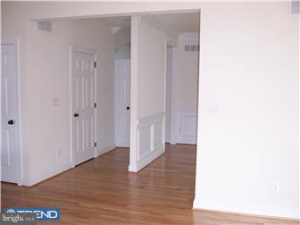321 Strathmore Road Havertown, PA 19083 - Photo 6 of 12