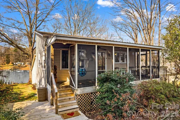 $684,000 | 1331 Hickory Point Drive, Lexington, NC 27292