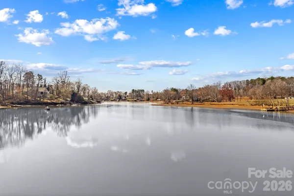 $684,000 | 1331 Hickory Point Drive, Lexington, NC 27292